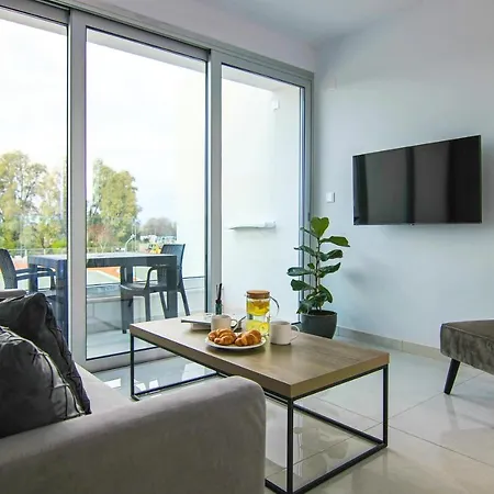 Phaedrus Living - Seaside Executive Flat Harbour 208 Paphos